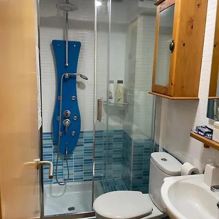 Situé A 100 M De La Appartamento Empuriabrava