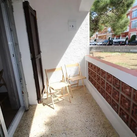 Situé A 100 M De La Empuriabrava