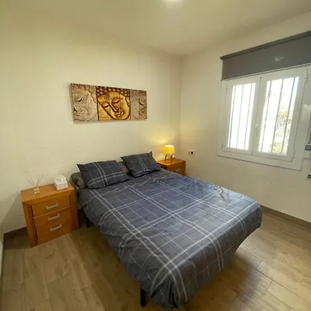 Apartment Situe A 100 M De La Empuriabrava