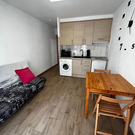 Situe A 100 M De La Apartment *
